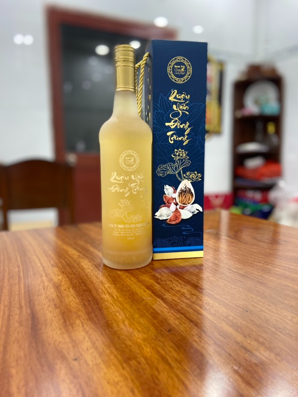 Rượu yến đông trùng