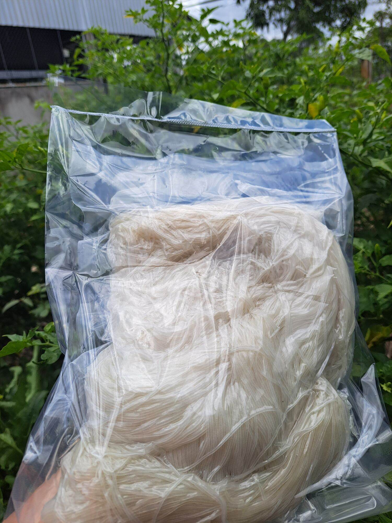 Hủ tiếu hút chân không