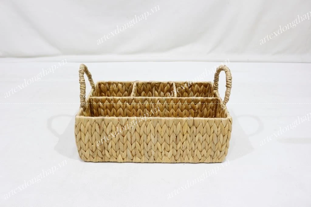 Thuyền bi đan lục bình